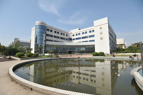 湖北工业大学商贸学院图书馆