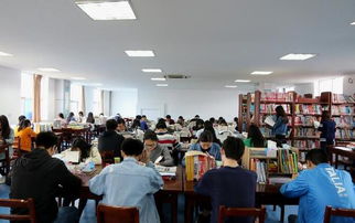 真人图书馆 武汉这所大学读书节不一样
